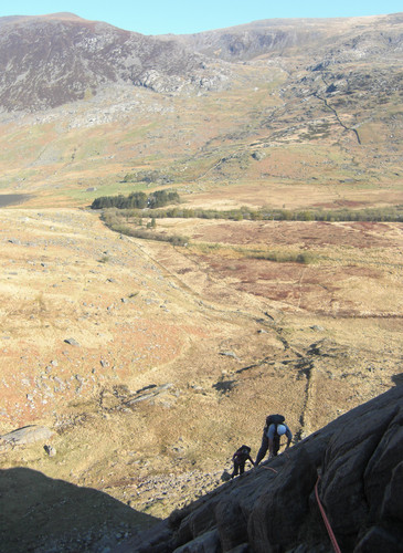 <strong>Easy start on Tryfan Bach.</strong><br />Copyright Haydn Williams 2009.