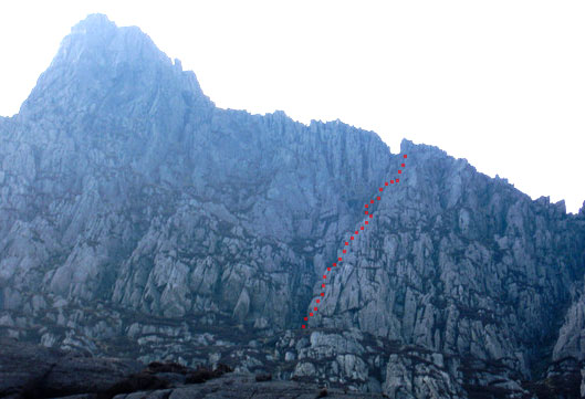 <strong>Nor' Nor' Buttress Variant.</strong><br />Sorry it's a bit of a lame shot, the camera doesn't seem to cope well shooting into very bright light!<br />Copyright Haydn Williams 2009.