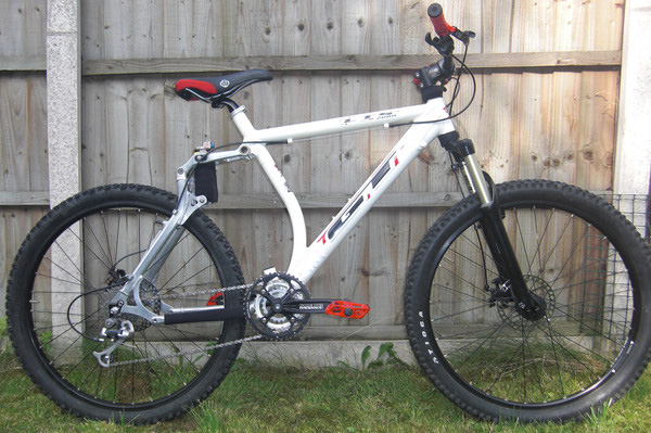 <strong>Revamped LTS-2000.</strong><br />Copyright Haydn Williams 2009