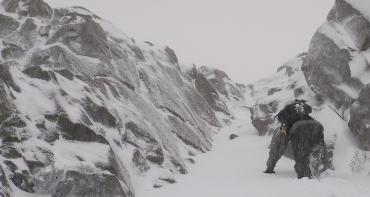 James ploughing his way up the east ridge of Pen yr Ole Wen. © Haydn Williams 2011