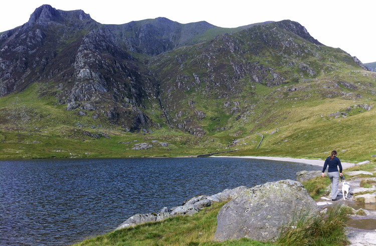 Cwm Idwal, before the crowds arrive. © Haydn Williams 2012