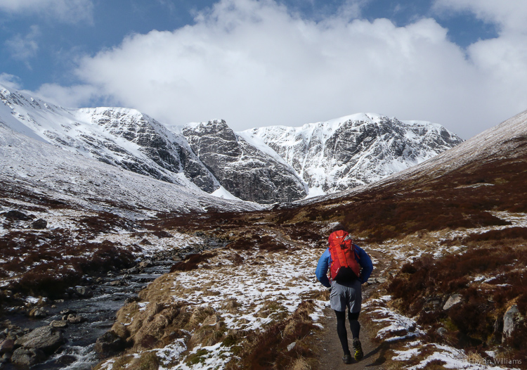 All mountain marathons should be like this. Heading in to Coire Ardair. © Haydn Williams 2013