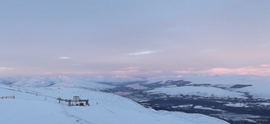 Lovely morning to walk in from the gondola. © Scott Kirkhope 2015