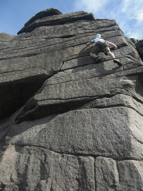 G on Overhanging Buttress Arete (Mod, *). Copyright Haydn Williams 2010