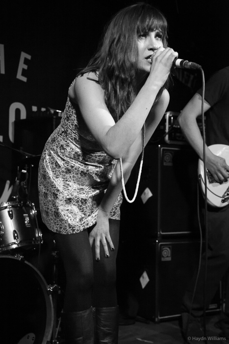 Estrons - Sunflower Lounge, Feb 2016. © Haydn Williams 2016