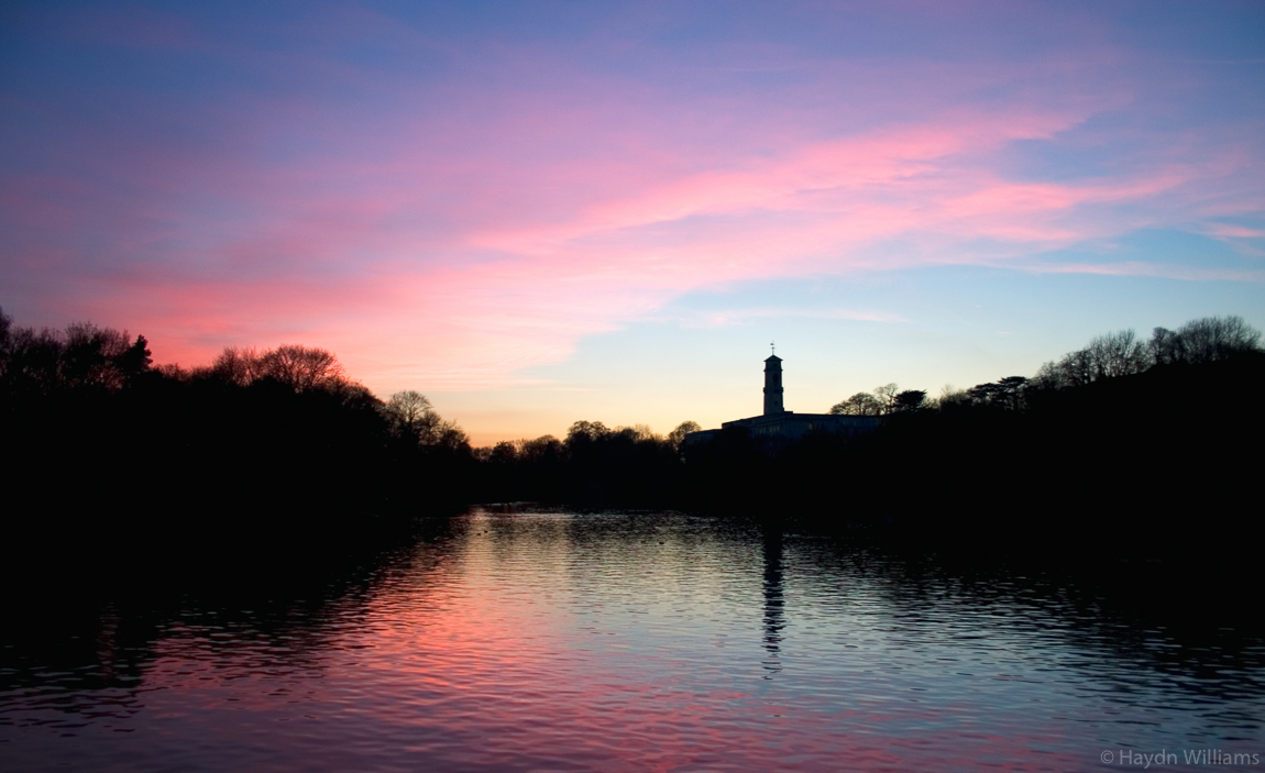 Highfields Park lake and the University of Nottingham Trent Building. © Haydn Williams 2004
